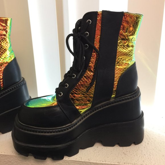 PRE LOVED Cape Robbin -Radioactive Platform Boots BLK/8- SH209 - Picture 7 of 11